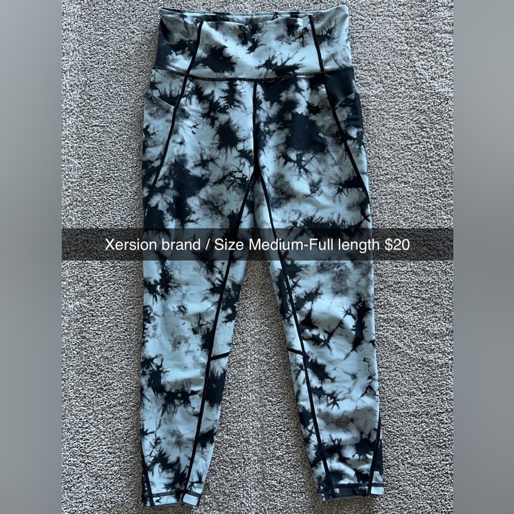 Woman’s Xersion brand workout leggings. Size Medium.